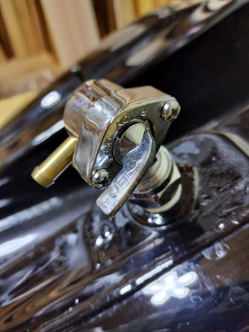 スポーツスター 純正タンク17L（4.5gal）XL883・1200共通