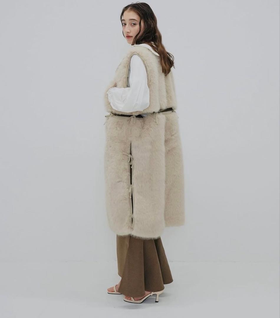 ぴベージュ ファーロングコート クラステラー