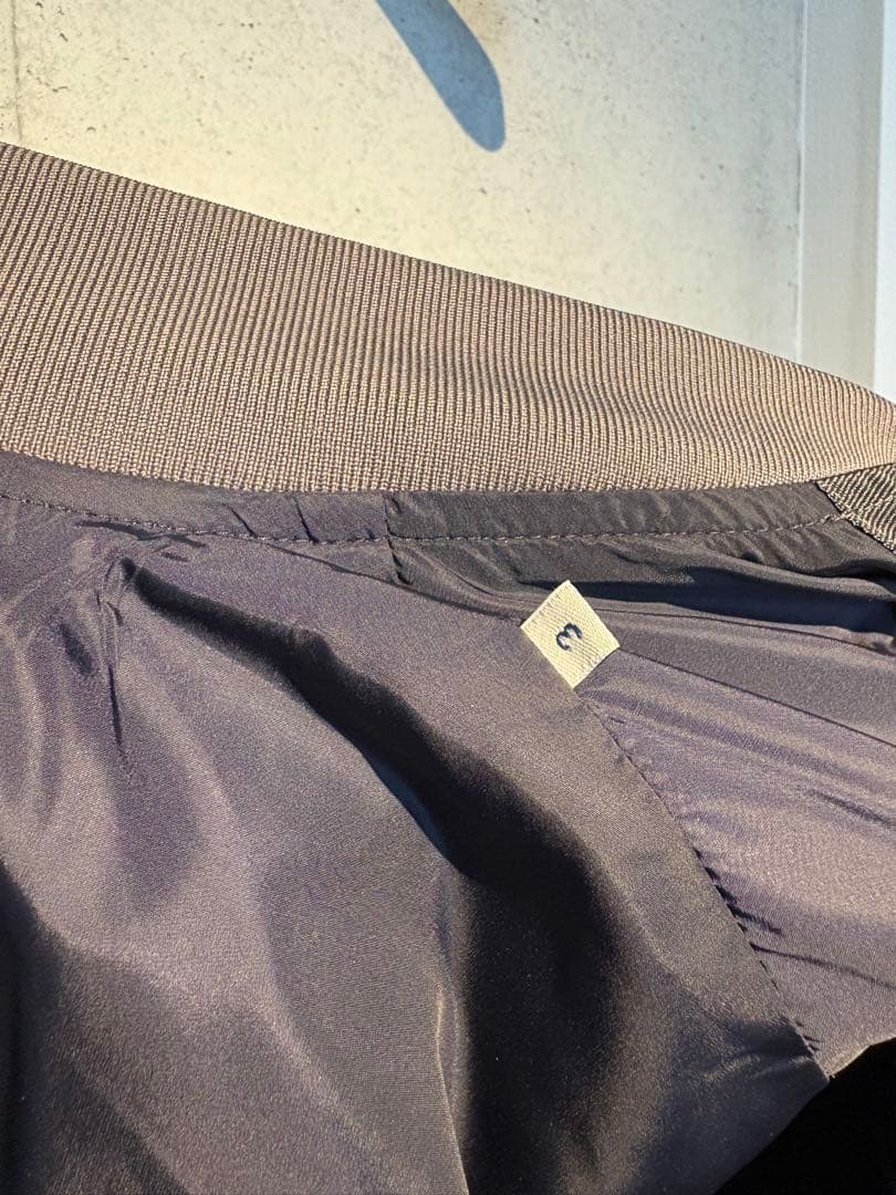 モンクレール MA1アウター