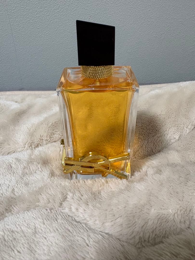 イブサンローラン　リブレ　　オーデパルファム90ml