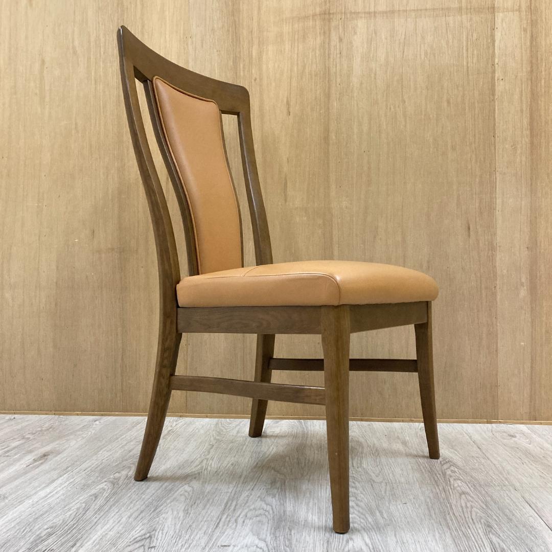 【カリモク】本革　ダイニングチェア　ハイバック　椅子　A