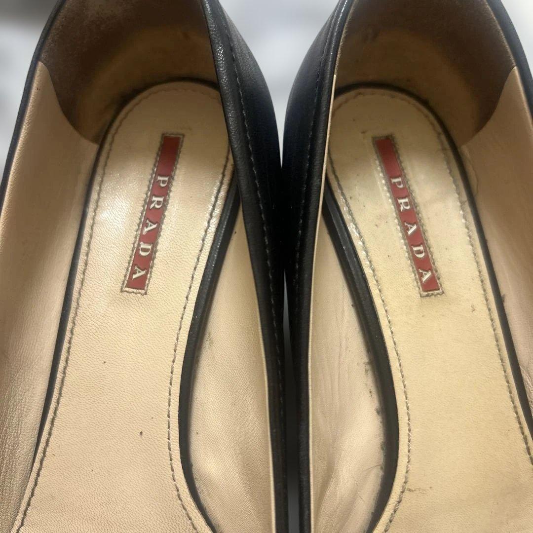 プラダ　ローヒールパンプス