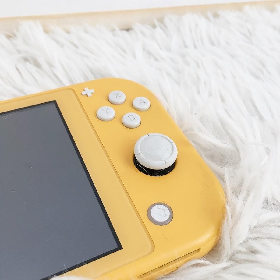 任天堂 スイッチライト イエロー HDH-001 Nintendo