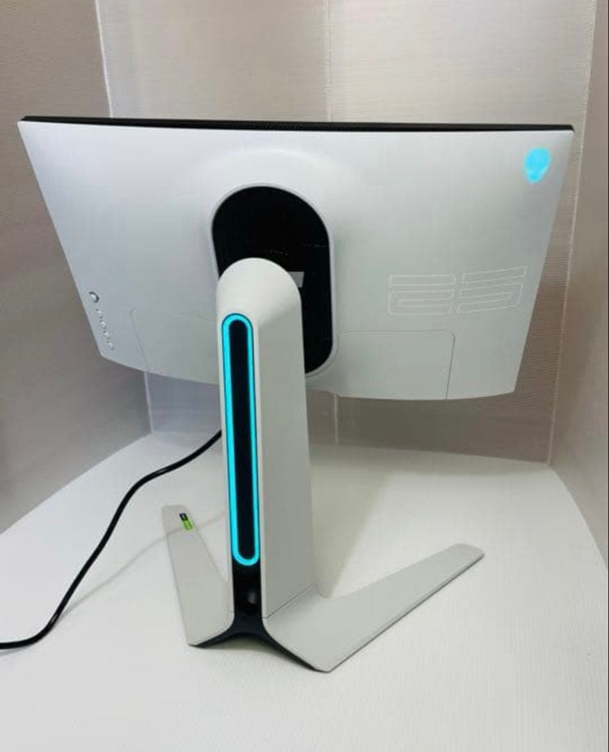 ALIENWARE AW2521HFLルナライト　240hz Apexplo付属