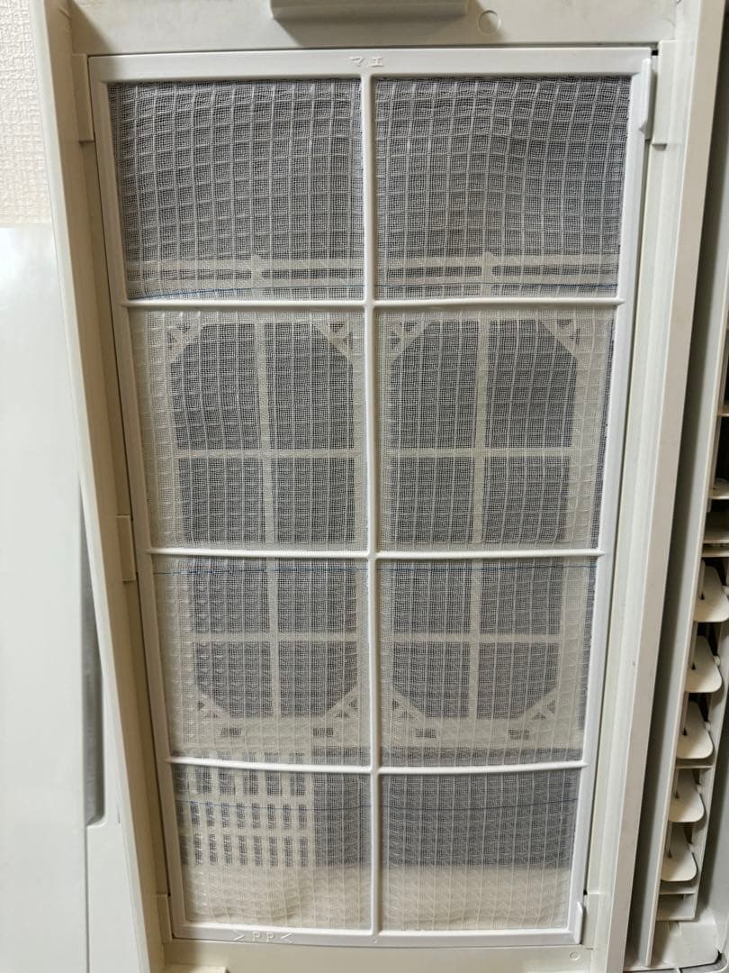 CORONAルームエアコン　ウインド型冷房専用　形式名CW-168G