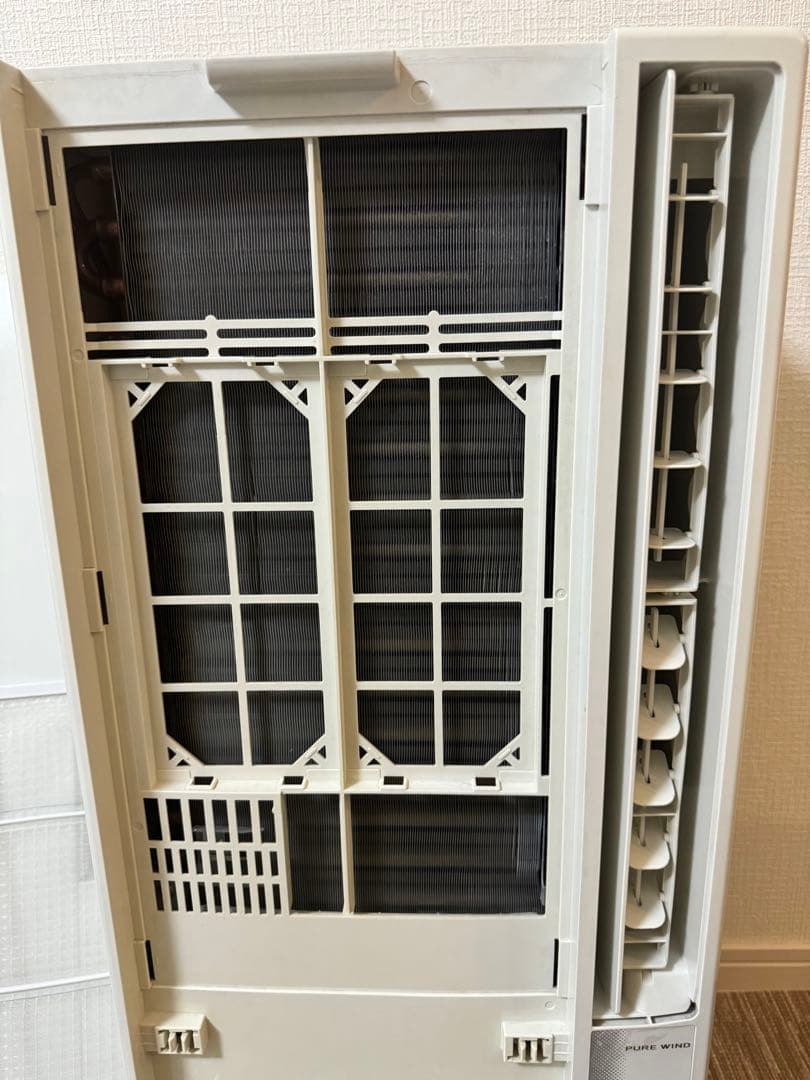 CORONAルームエアコン　ウインド型冷房専用　形式名CW-168G