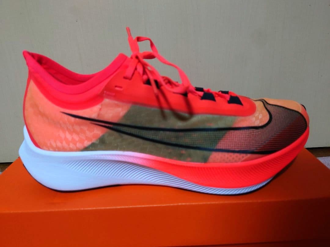 ナイキ 27cm ZOOM FLY 3 未使用 AT8240-601