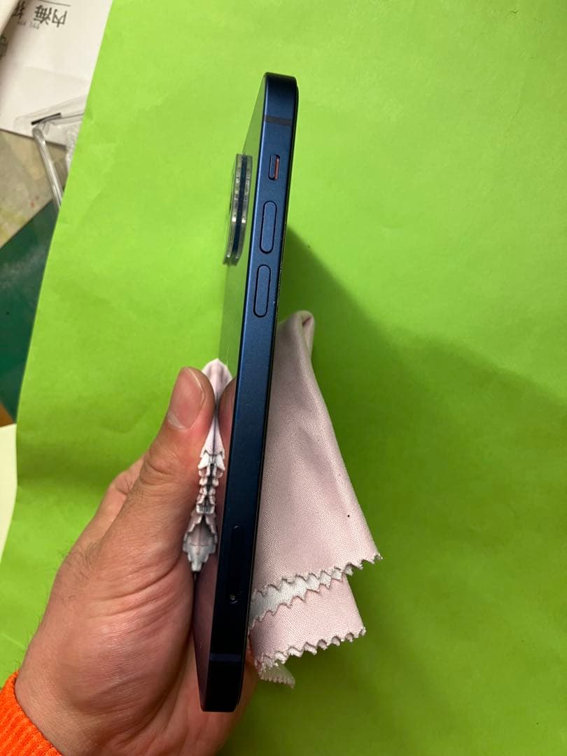 きゅーぴー商品　Apple iPhone12 ブルー