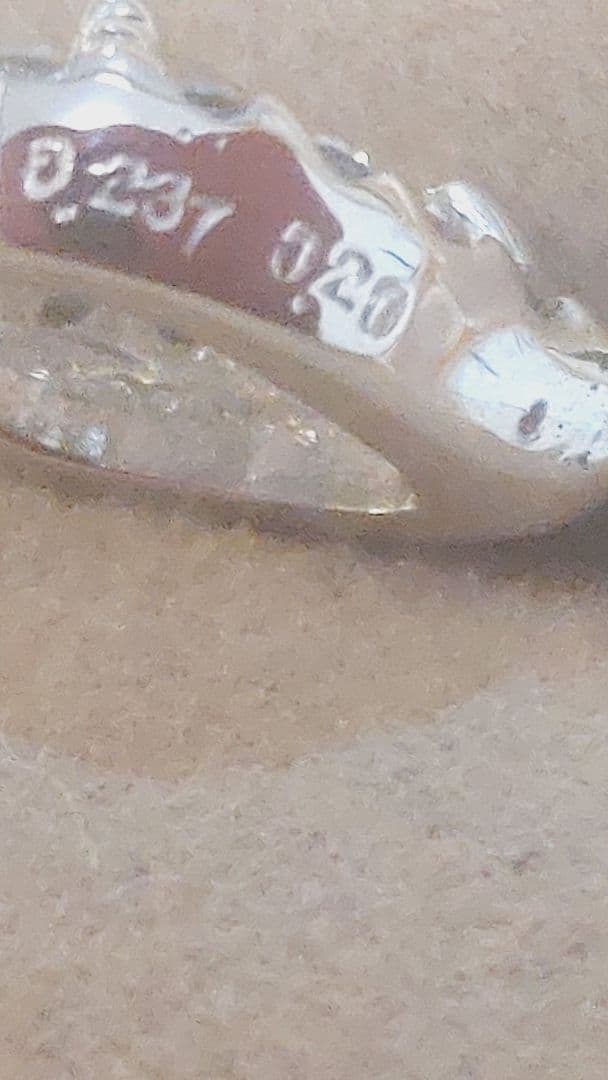 少なめ鑑定書PT900/750(K18)ダイヤ0.237/0.2ペンダントップ