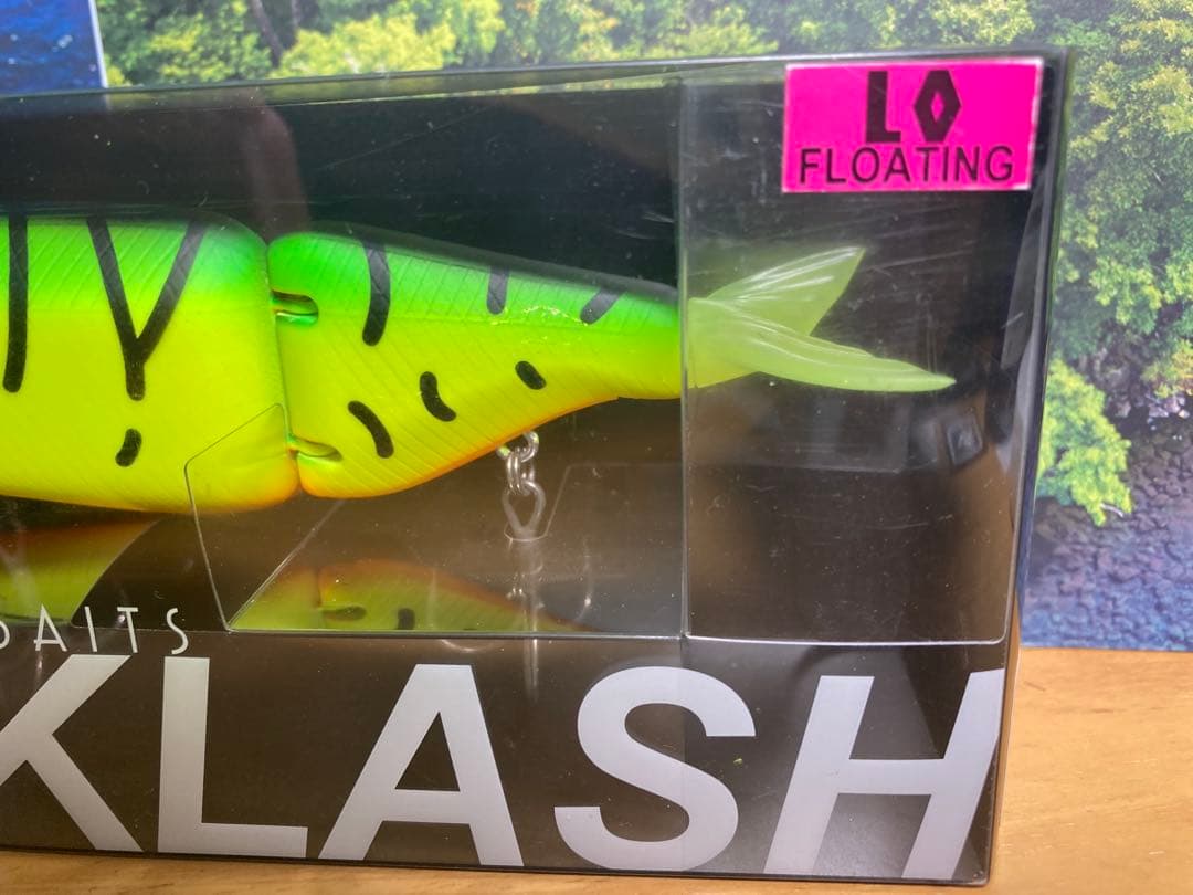 TiNYKLASH Lo 限定カラー　ビレッジタイガー　タイニークラッシュ