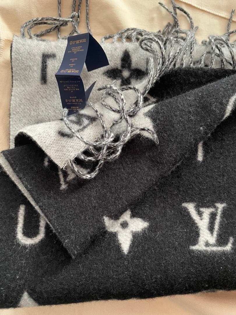 入手不可 Louis Vuitton レイキャビック 2.0 マフラー