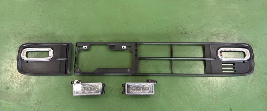 ホンダ n-van フロントバンパーガーニッシュとLEDライトセット