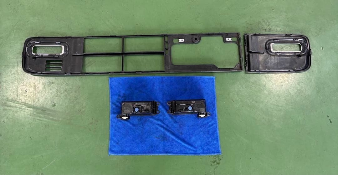 ホンダ n-van フロントバンパーガーニッシュとLEDライトセット