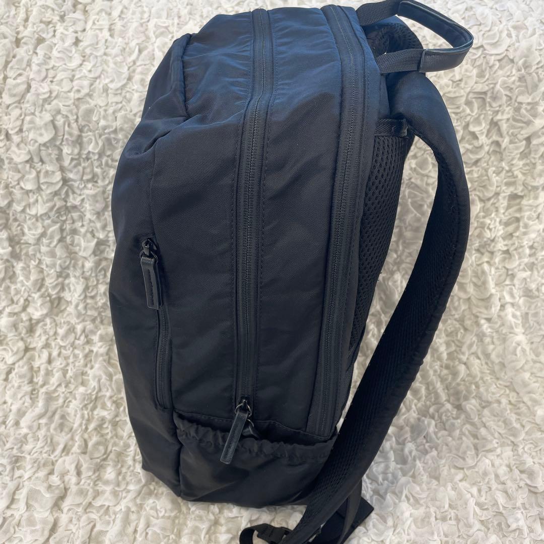 graniph ラムチョップ　無重力リュック AGS機能　子羊　刺繍　ブラック