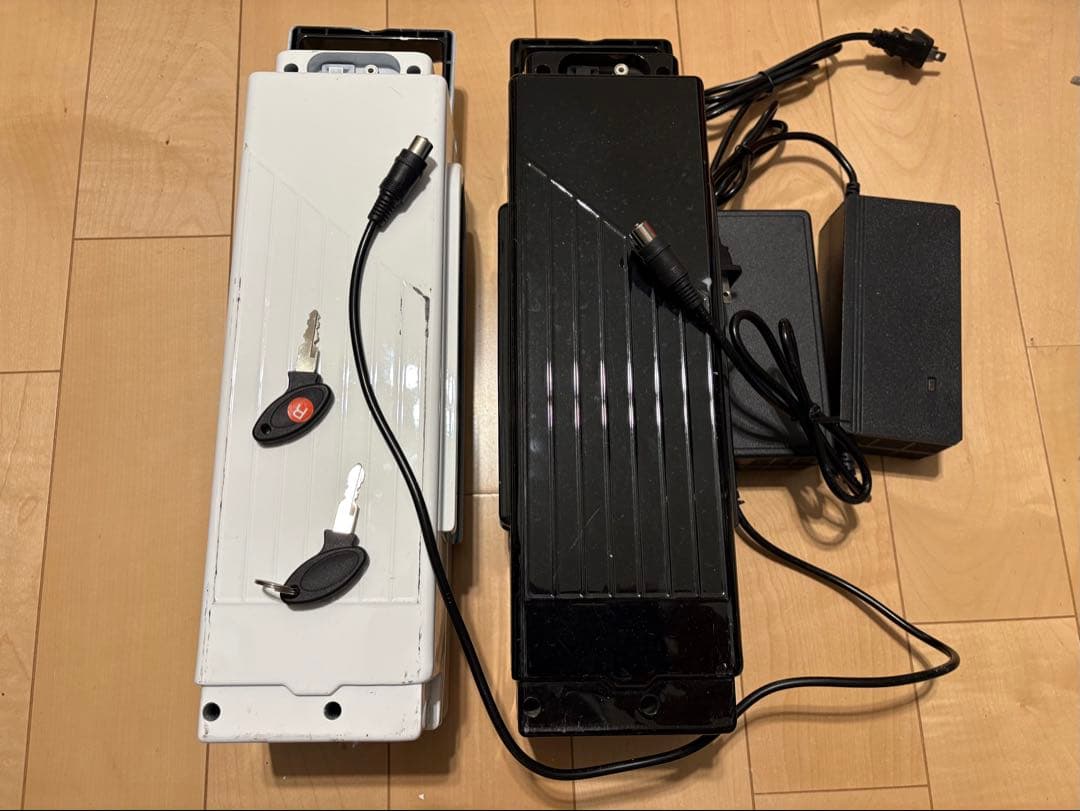 24V12AH大容量バッテリー折り畳型電動自転車 E-BIKE 白のみ　充電器付