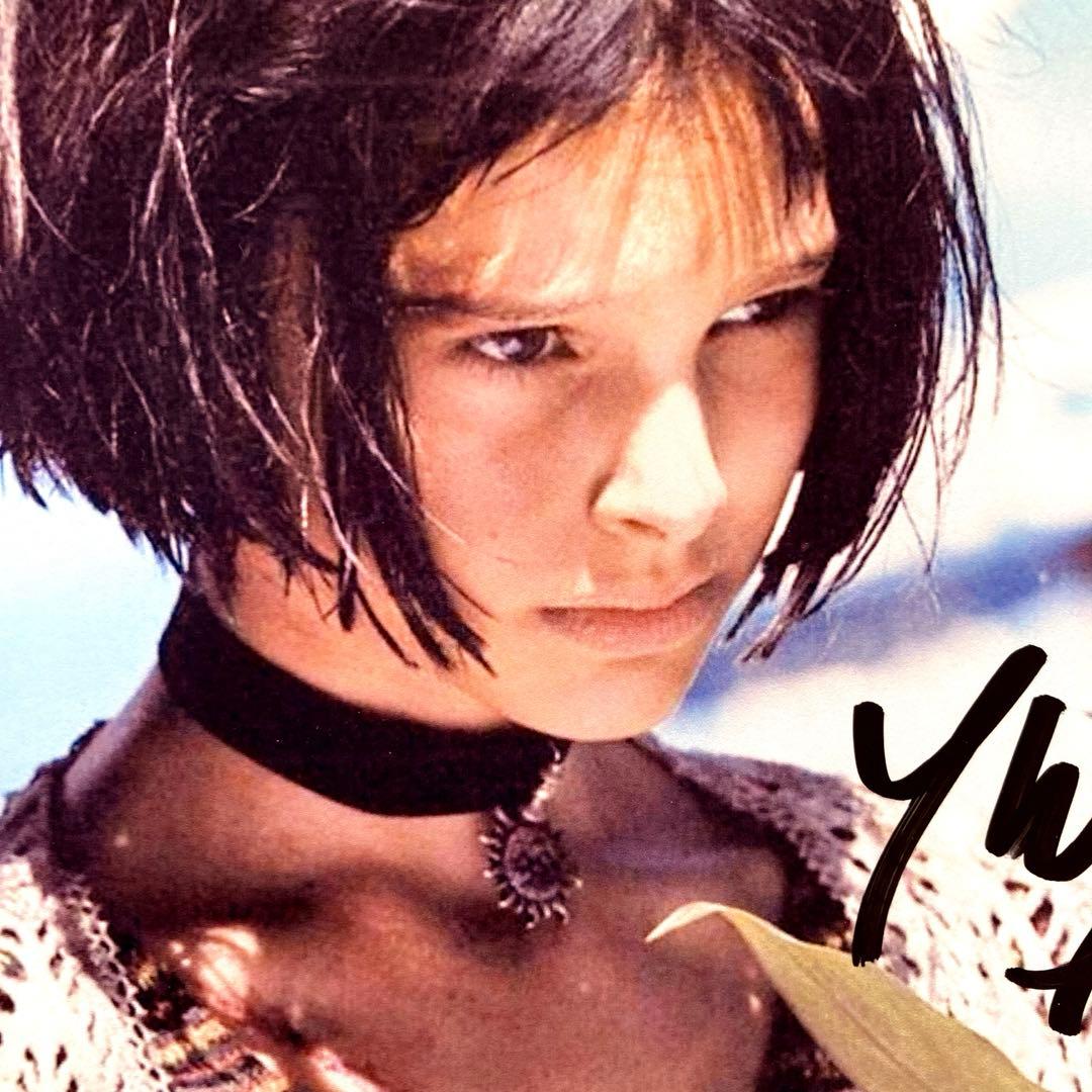 セール中…ナタリー・ポートマン直筆サイン入り2Lサイズ写真…