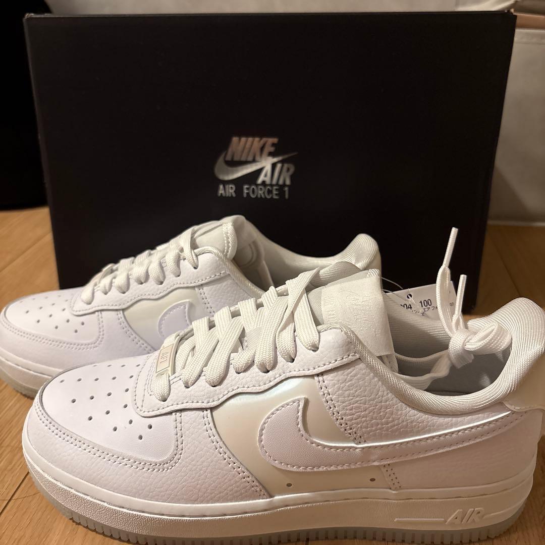 【特価】【新品未使用】NIKE エアフォース1 ’07