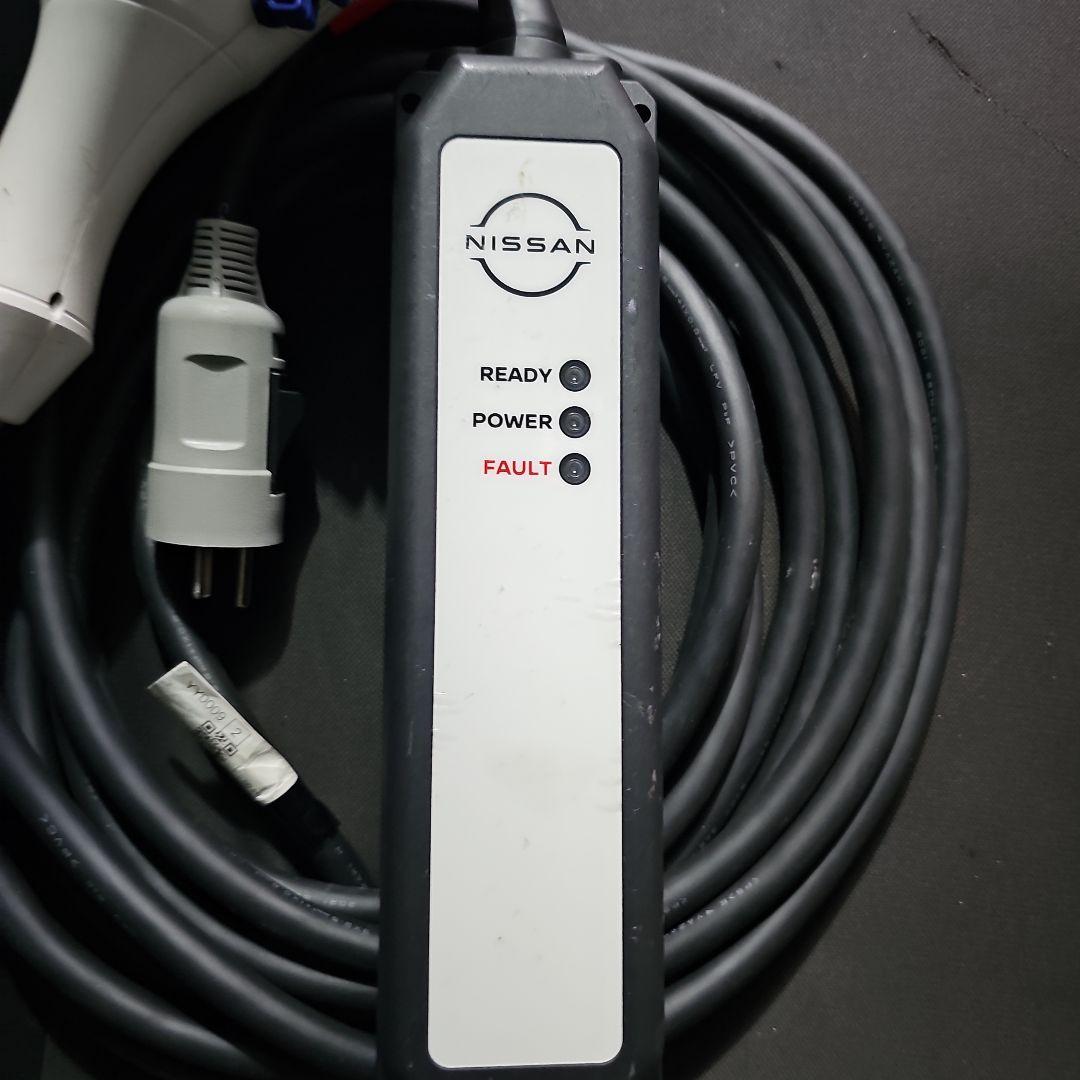 Nissan 電気自動車用充電器 Model No.29690 6WX0A