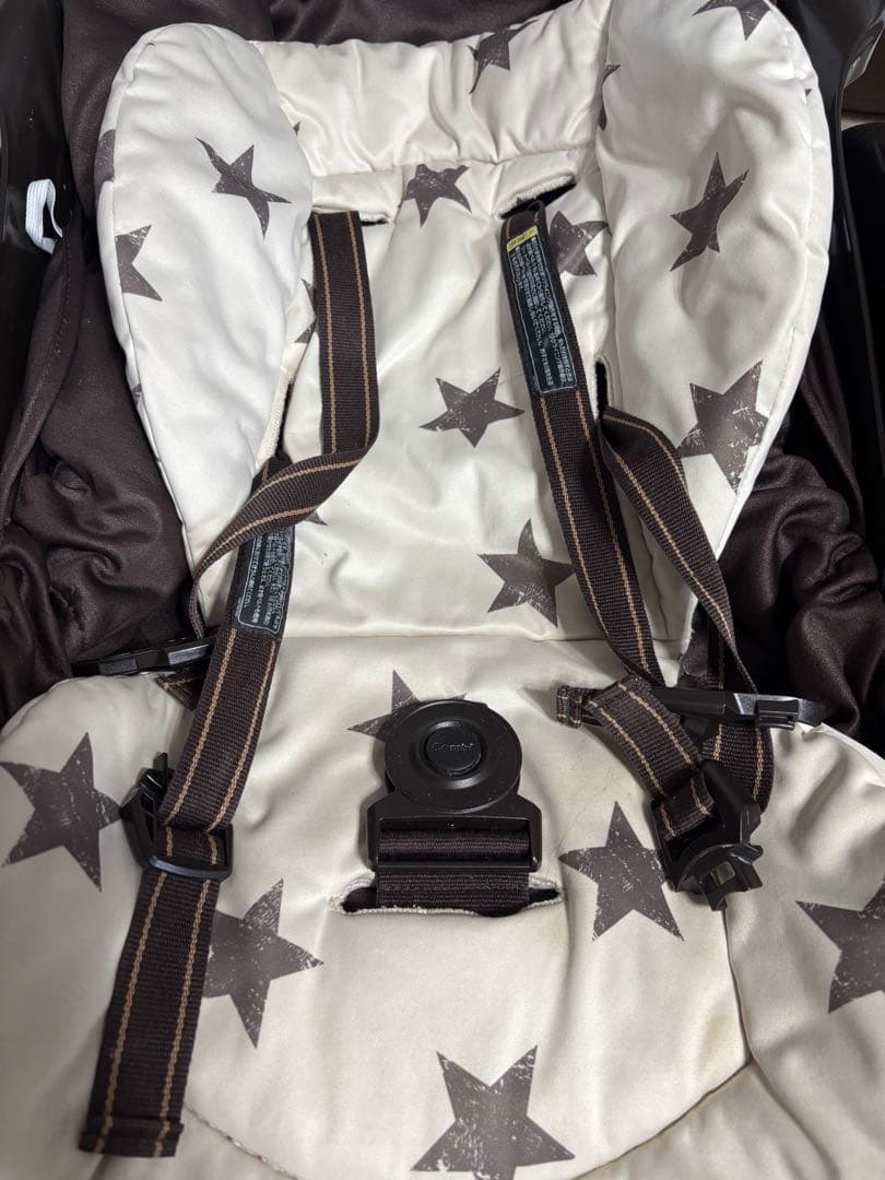 美品　Combi コンビネムリラ 電動ハイローチェア