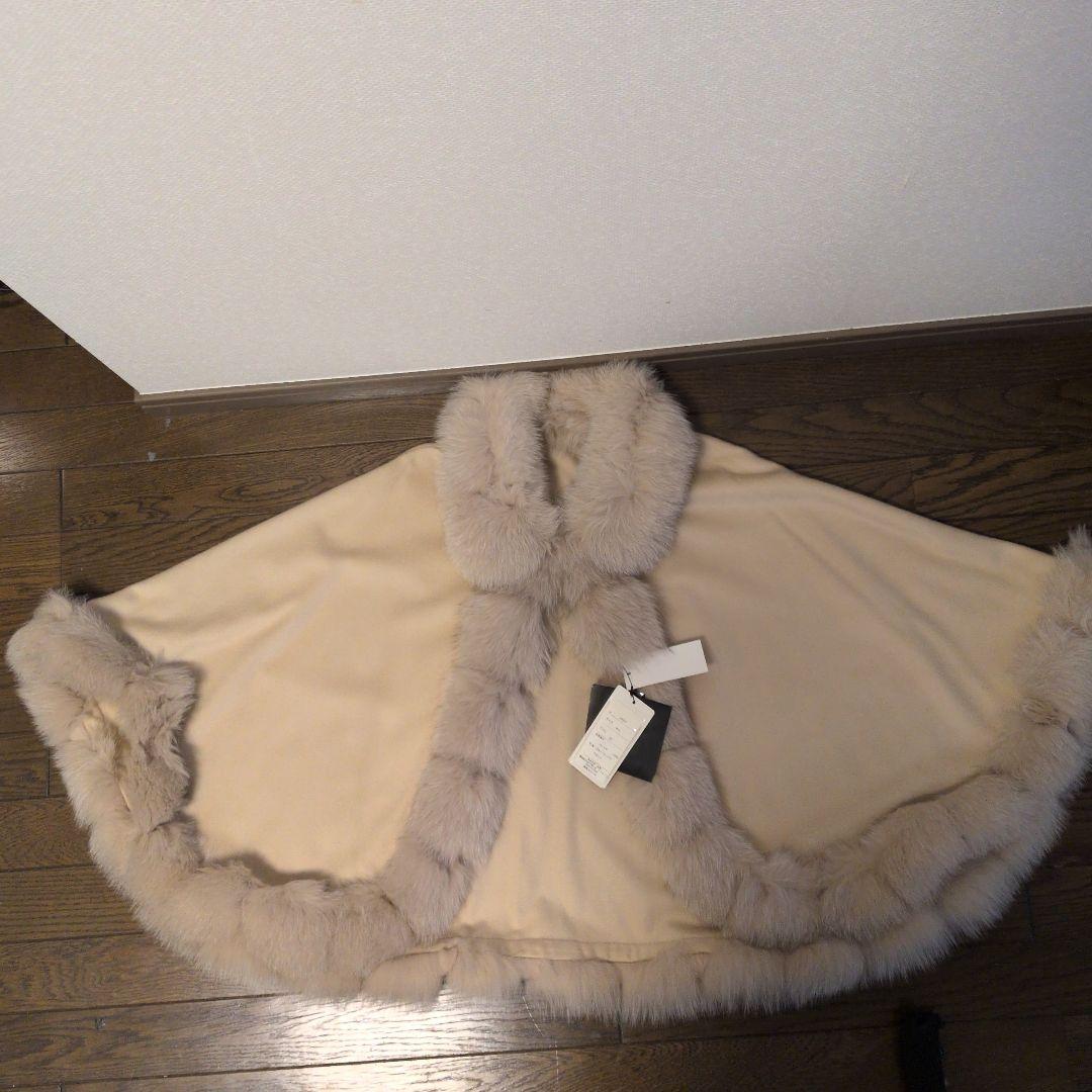 【未使用】 ファー付き ケープコート