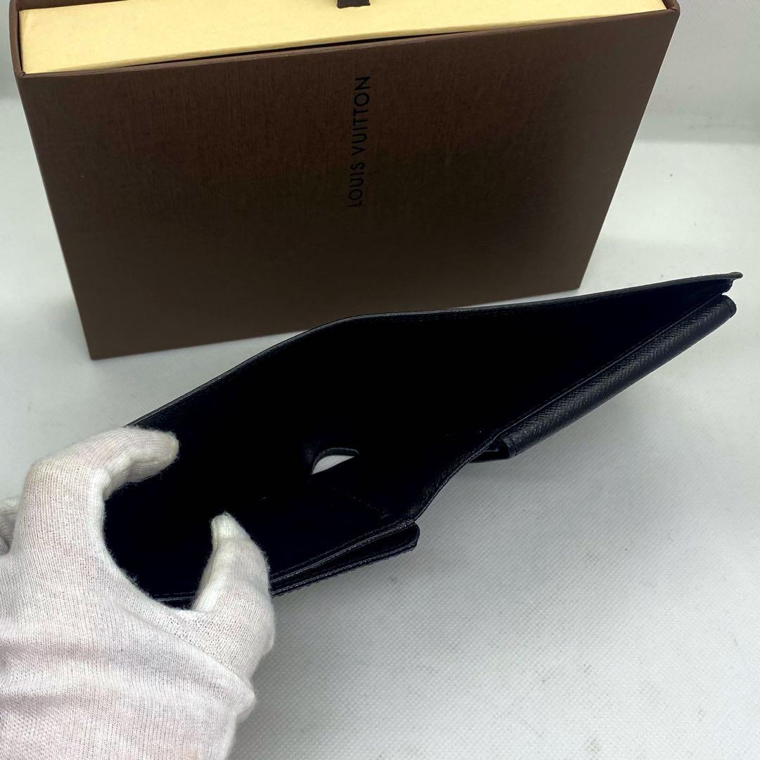 ❤️新品に近い❤️定価の半額以下‼️LV❤️エピレザー❤️二つ折り財布❤️タイガ❤️コンパクト