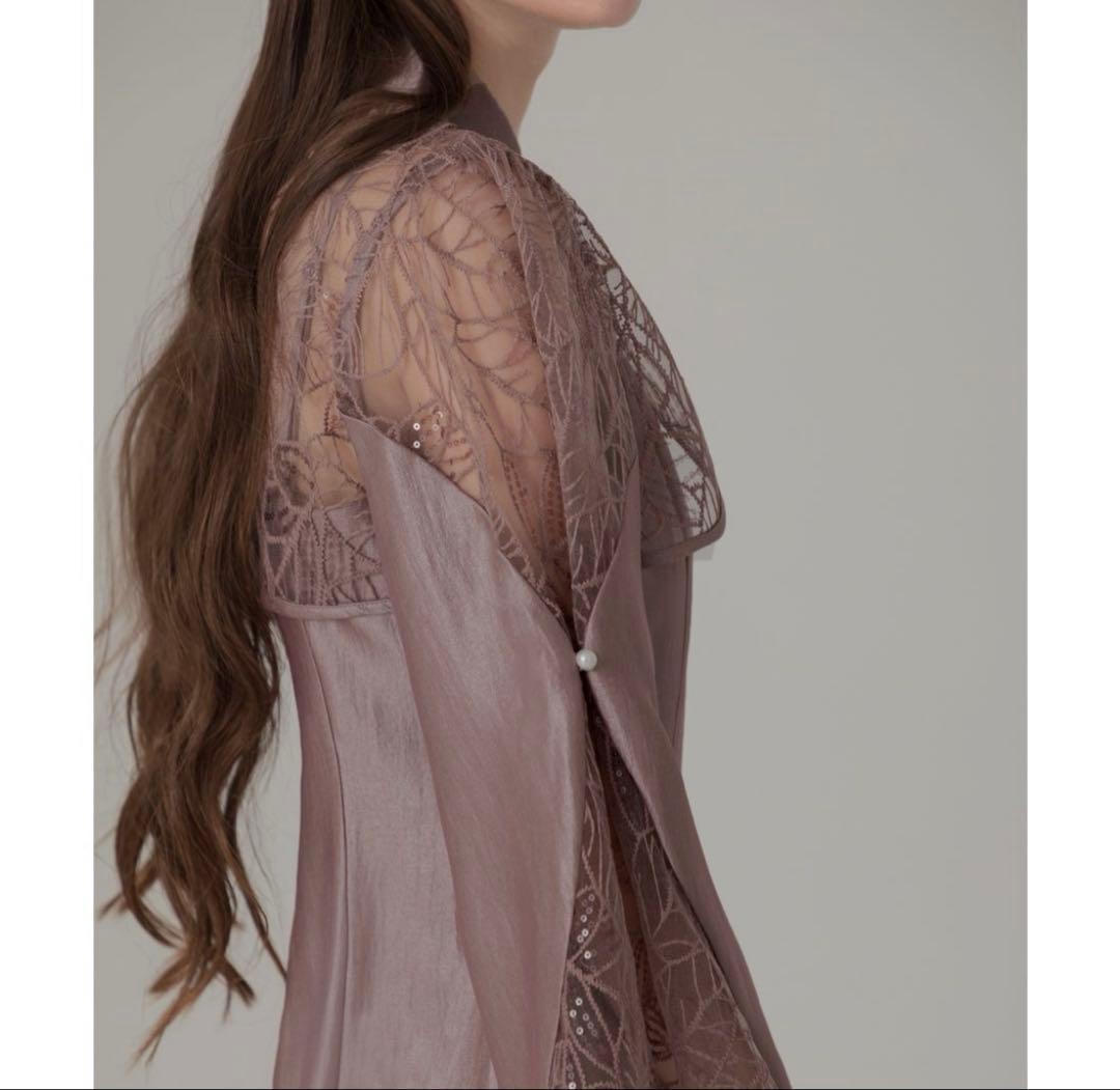 【新品】 Leja リーフ刺繍と光沢感のある生地が切替になったデザインのドレス