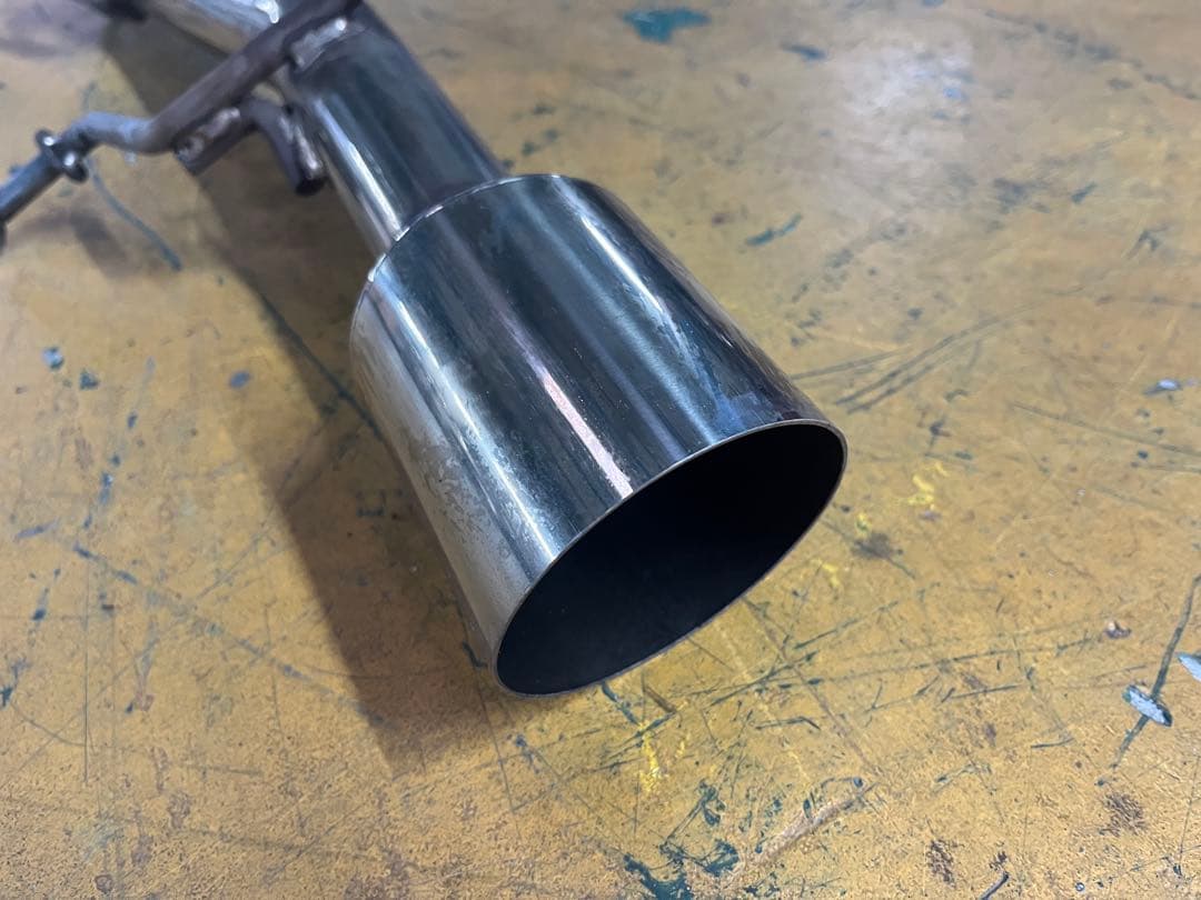 スズキ　スイフトスポーツ　ZC32S 社外マフラー　1本出し　中古品