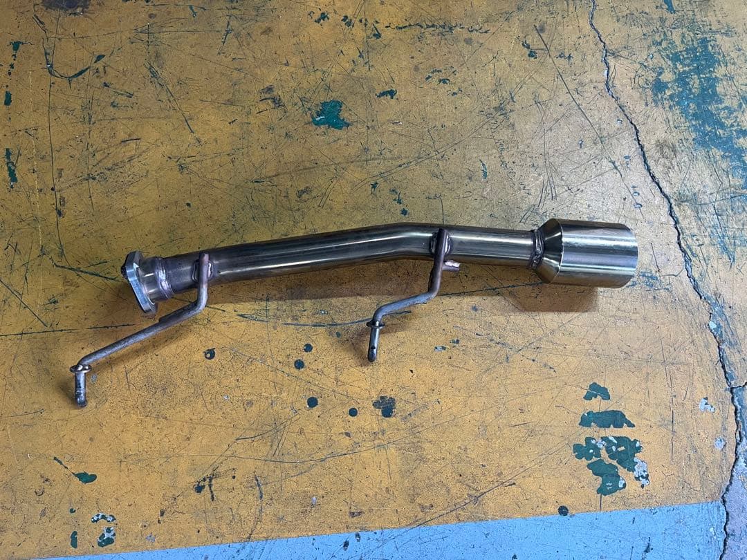 スズキ　スイフトスポーツ　ZC32S 社外マフラー　1本出し　中古品