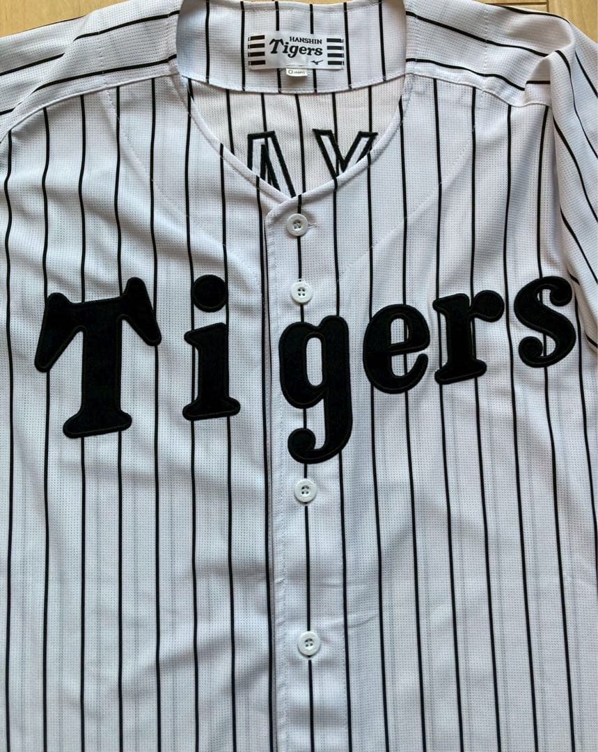 ①阪神タイガース　大山悠輔選手　ホーム　ユニフォーム　Oサイズ　#３