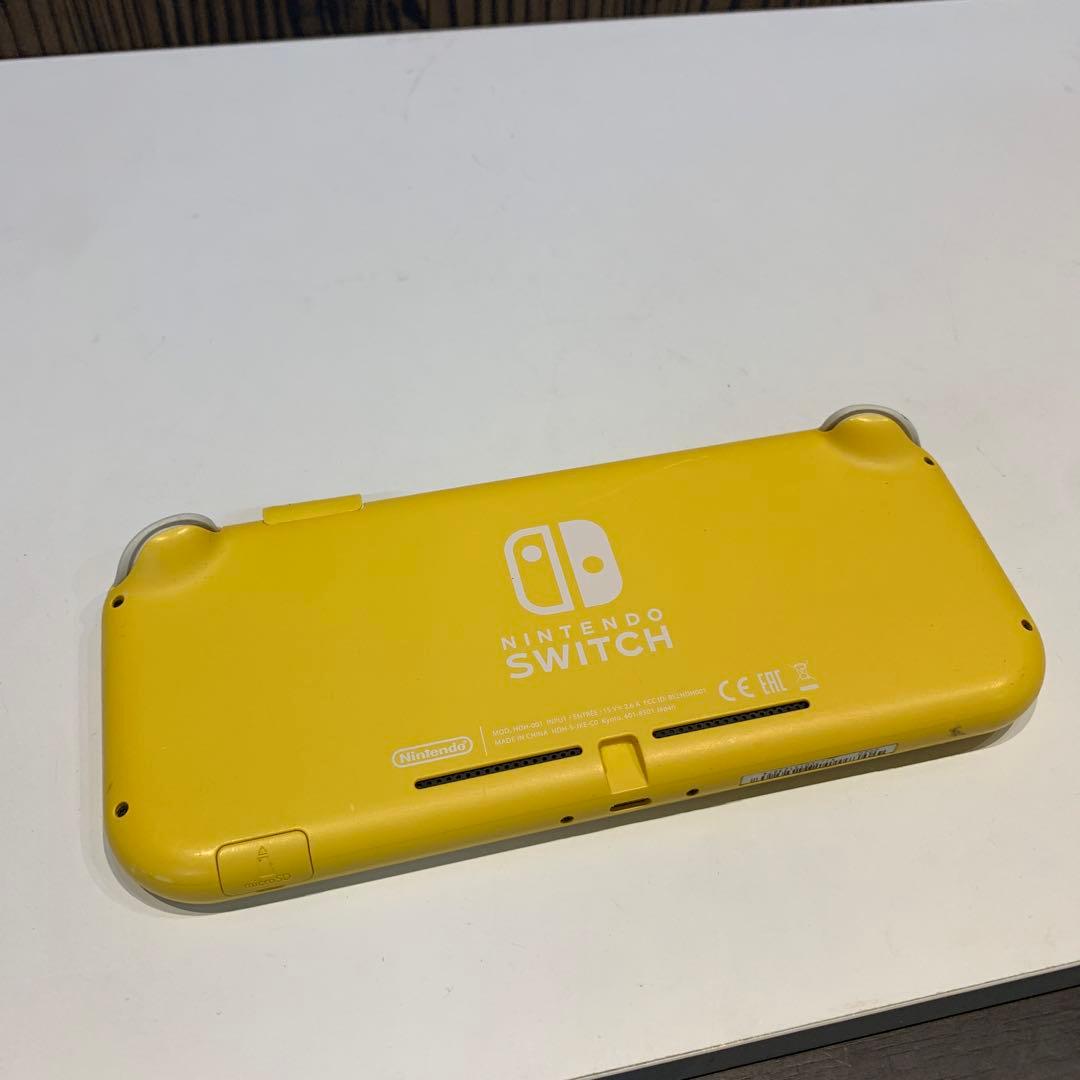 Nintendo Switch Light イエロー　ジャンク品