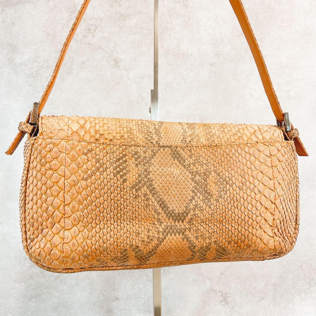 GIVENCHY ジバンシー　ワンショルダーバッグ　パイソンレザー　ヴィンテージ