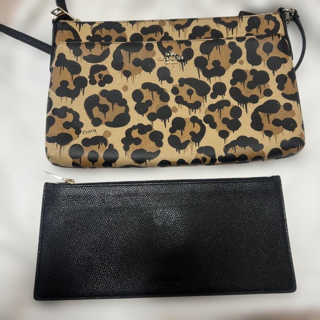 【安心の鑑定あり】コーチ　ショルダーバッグ クロスボディ　レオパード　ヒョウ柄