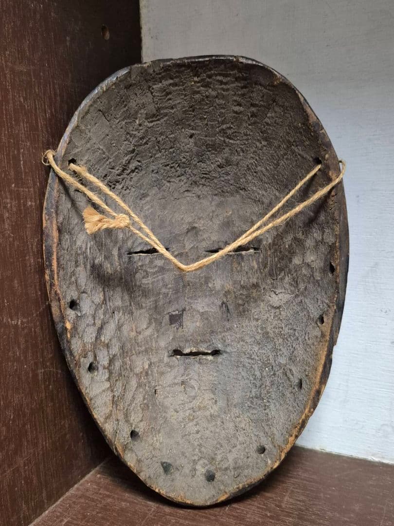 アフリカ　コンゴ　お面　マスク　飾り　魔除け