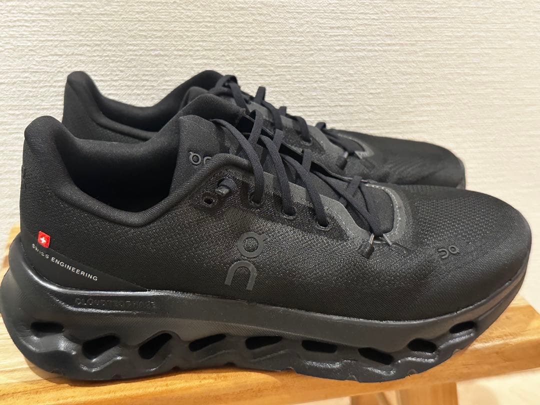 On オン Cloudtilt クラウドティルト 25.5cm ブラック