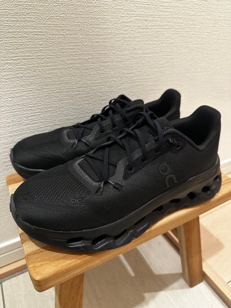 On オン Cloudtilt クラウドティルト 25.5cm ブラック