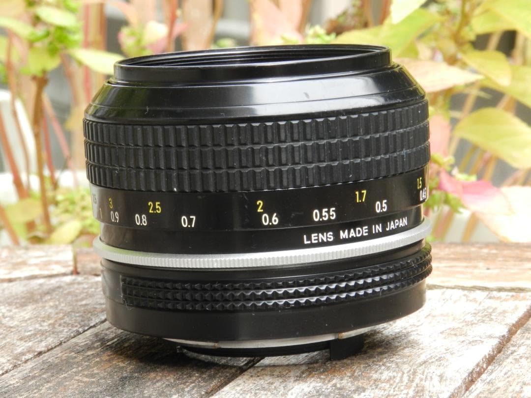 年末特価　極美品　Nikon Nikkor 50mm f/1.4 レンズ　ニコン