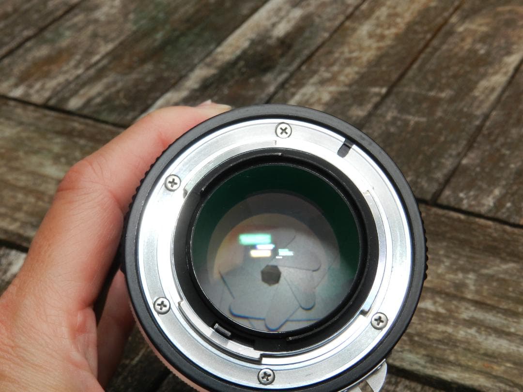 年末特価　極美品　Nikon Nikkor 50mm f/1.4 レンズ　ニコン