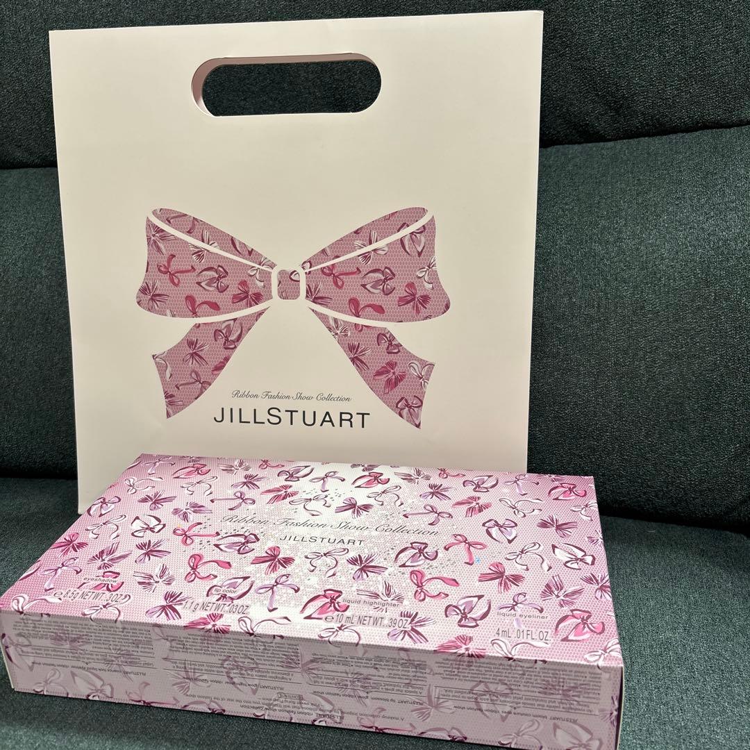 ジルスチュアート　クリマスコフレ　2025　JILLSTUART