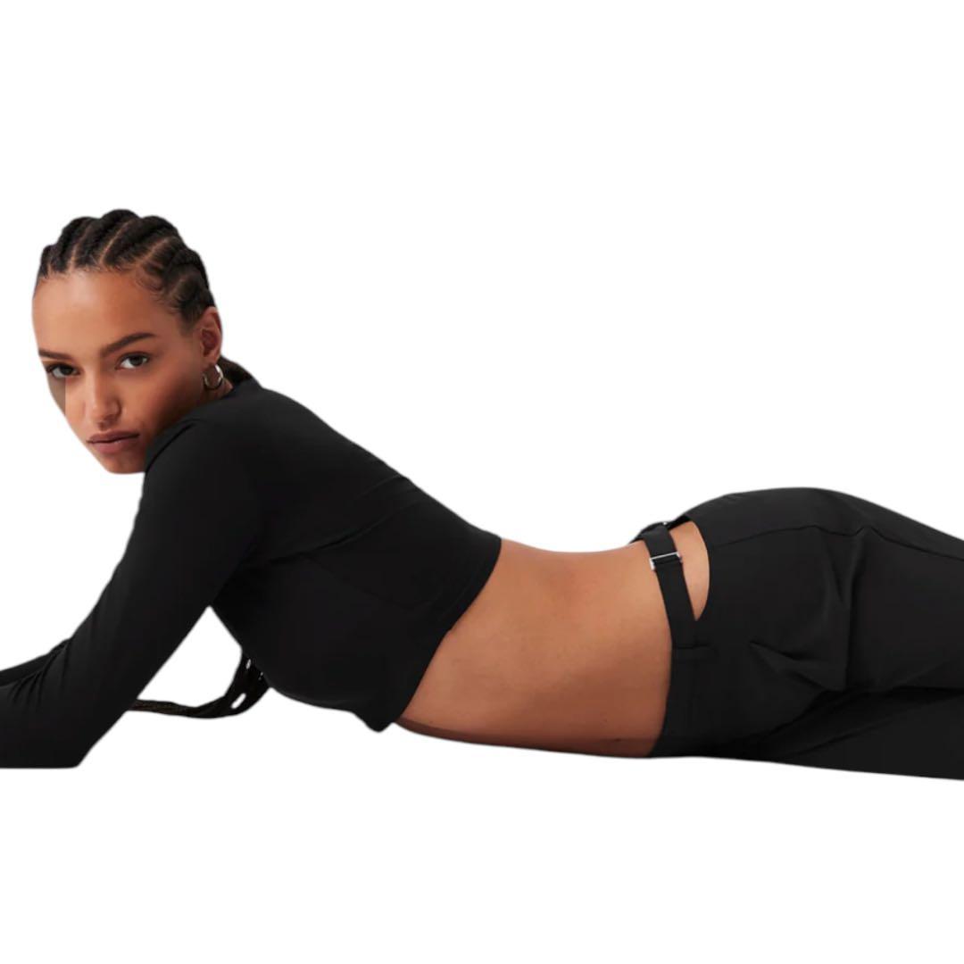 ALO Yogaミッドライズ ショーダウン トラウザー ブラック　S