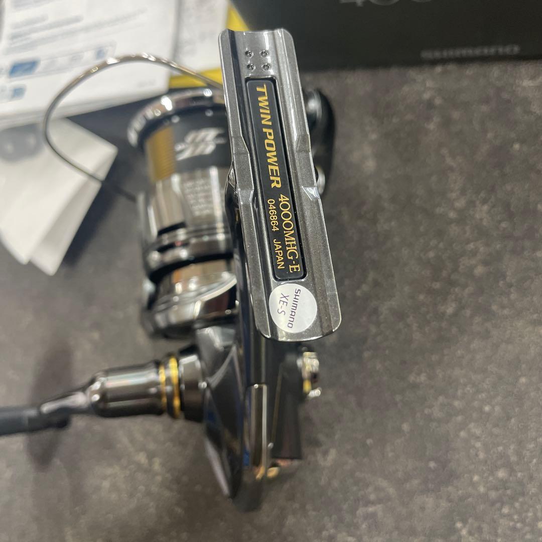 1回のみ使用シマノ 24ツインパワー 4000MHGスピニングリール