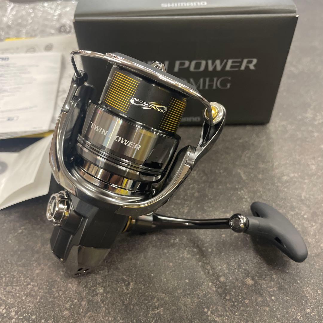 1回のみ使用シマノ 24ツインパワー 4000MHGスピニングリール