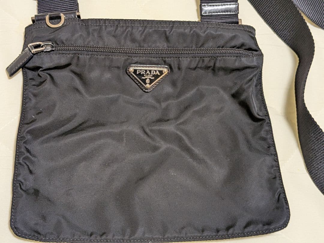 PRADA プラダ ナイロン ショルダーポーチ ブラック サコッシュ