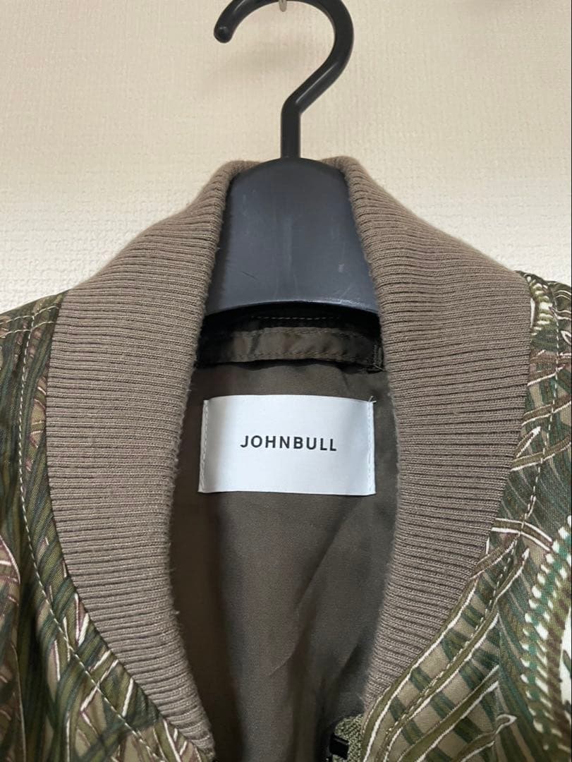 ジョンブル　MA-1 孔雀羽柄ブルゾン