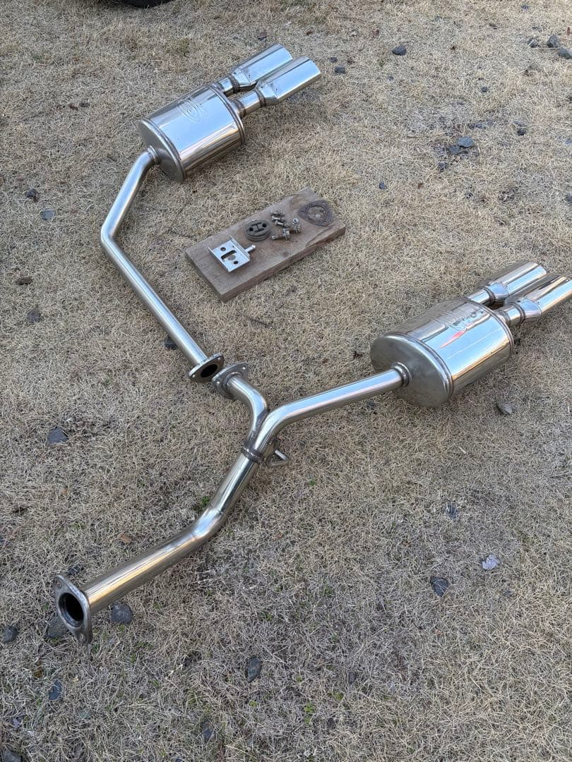 [送料込み]プリウス30 ガナドール　４本出し　マフラー