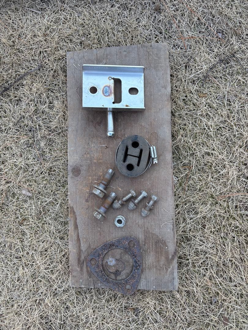 [送料込み]プリウス30 ガナドール　４本出し　マフラー