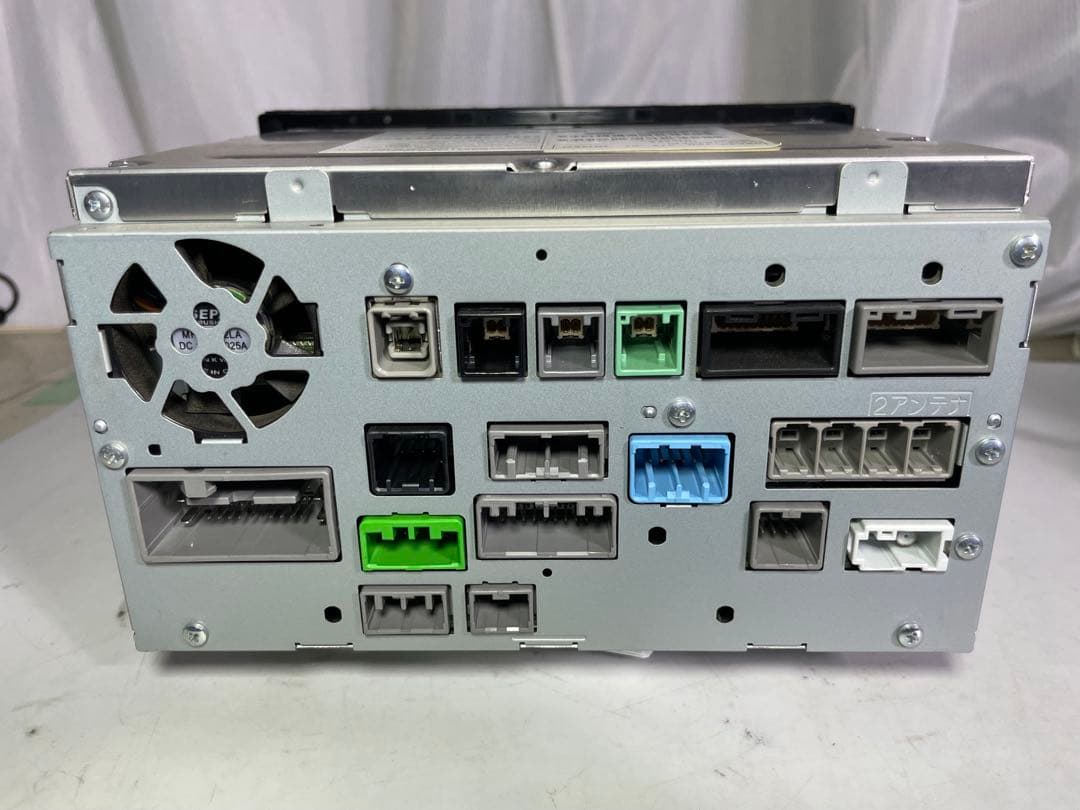 Gathers VXM-187VFEi 8インチ　ナビ