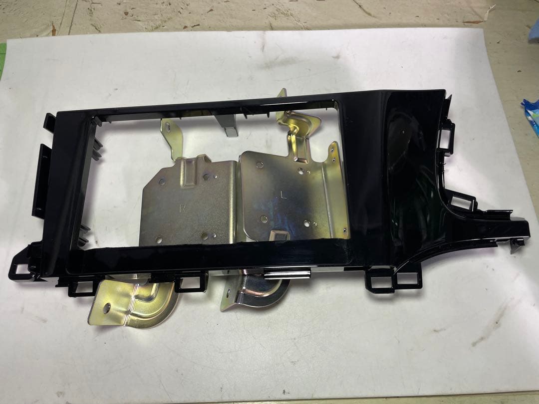 Gathers VXM-187VFEi 8インチ　ナビ