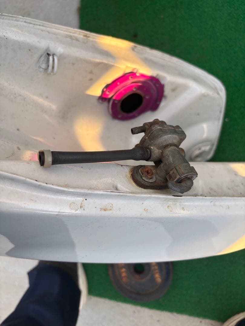 gsx400f gsx400fs タンク　外装