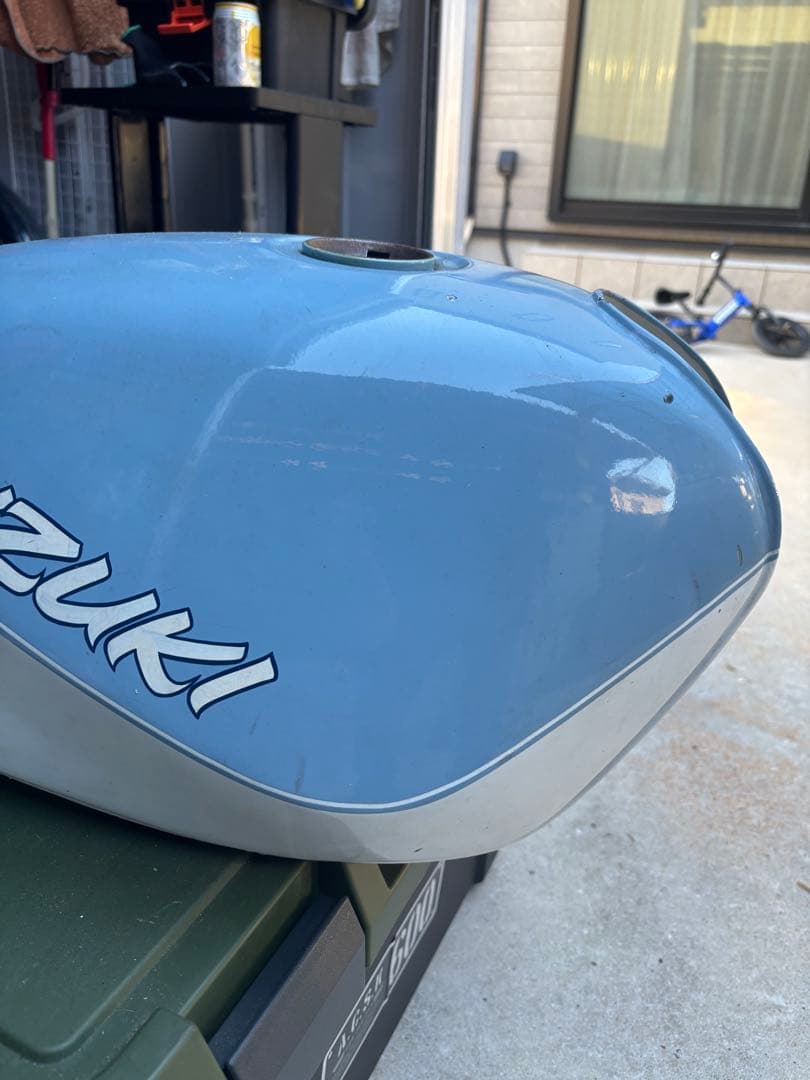 gsx400f gsx400fs タンク　外装