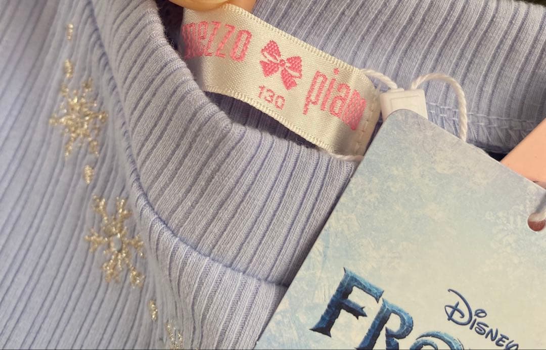 新品タグ付　mezzo piano Disney エルサ　ドッキングワンピース